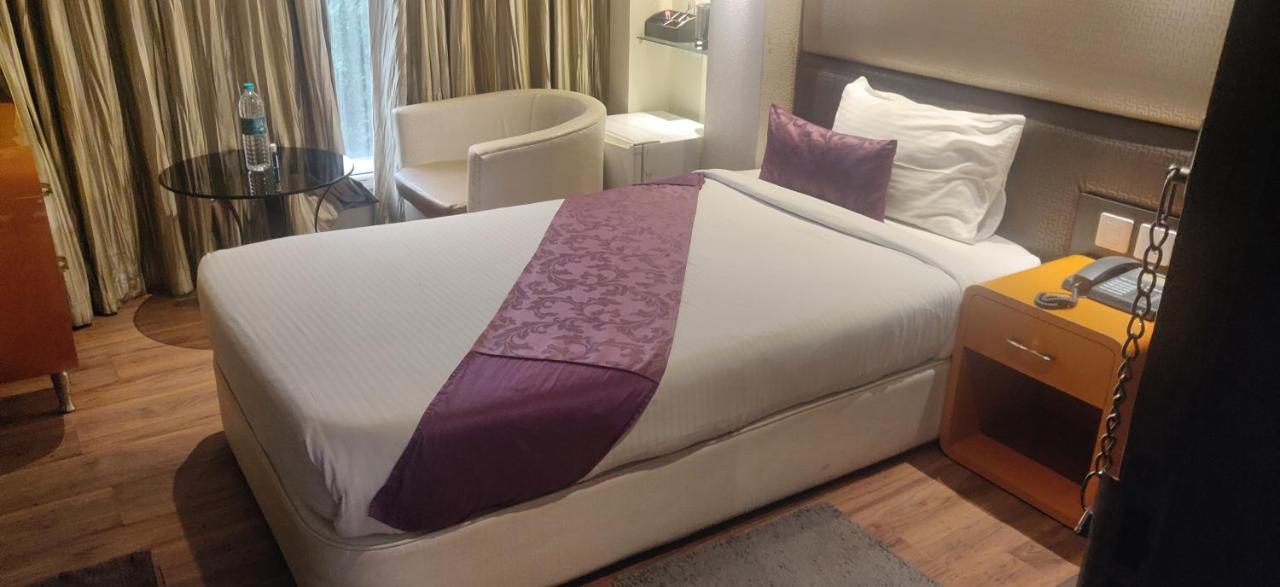 Ritu Ivy Hotel Calcutta Eksteriør billede