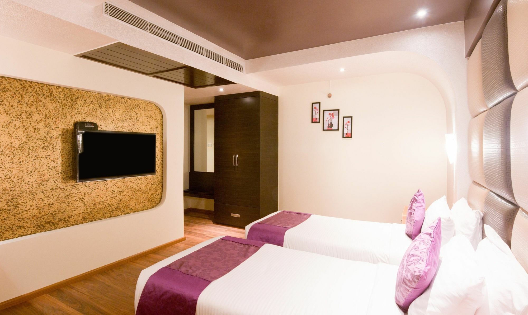 Ritu Ivy Hotel Calcutta Eksteriør billede